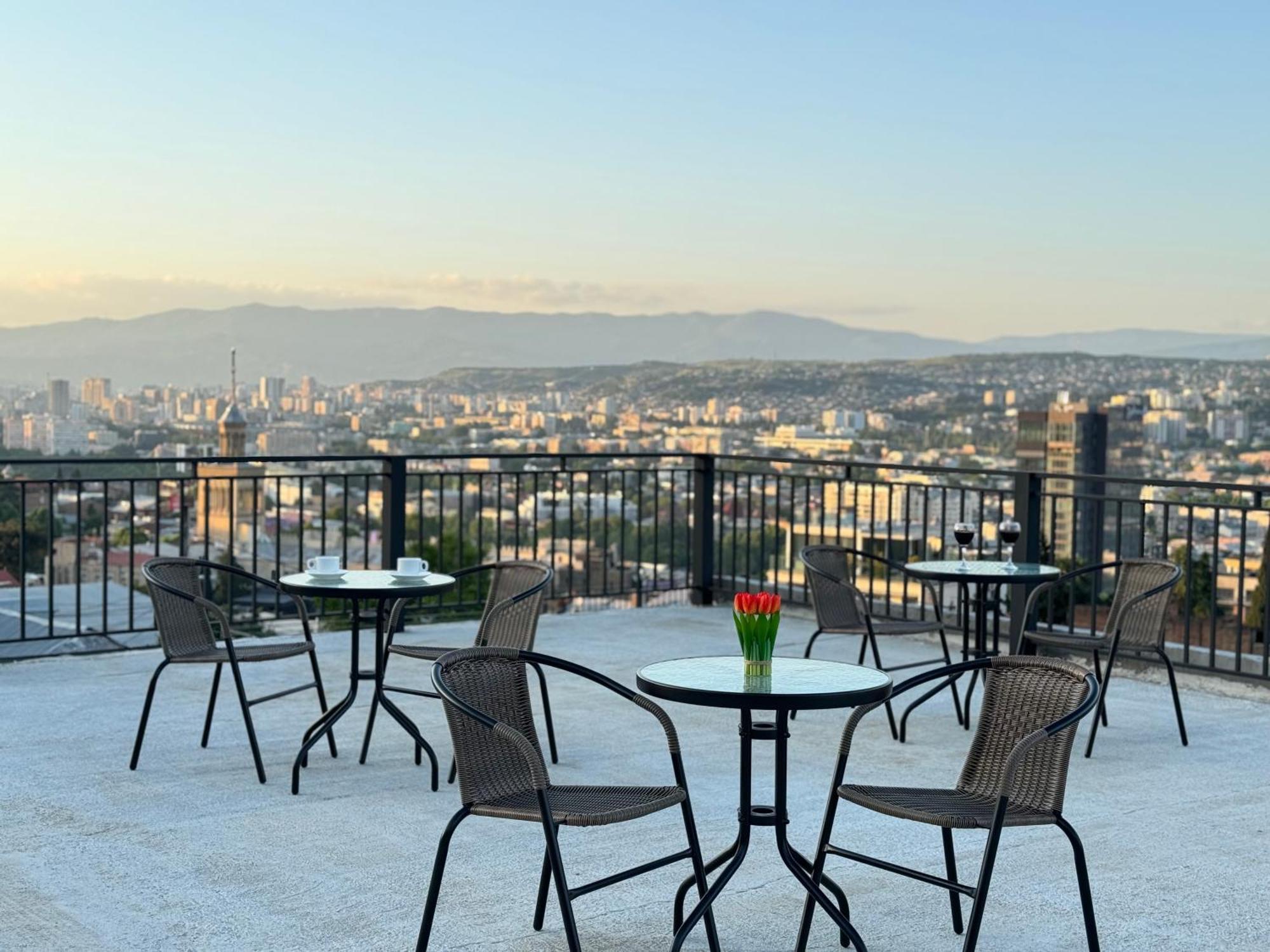 Brothers Apartments With Terrace In Old Tiflis Exterior foto